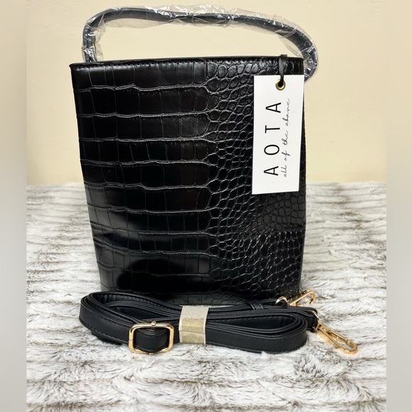 AOTA Handbags - NWT AOTA Elena Vegan Faux Croc Embossed 3 Compartment Bucket Handbag Black OS
